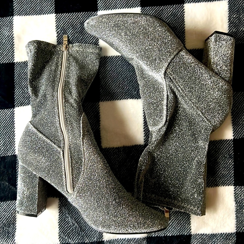 Soft Stretch Sock Style Chunky Block Heel Mid-Calf Boot size 10 Silver Glitter